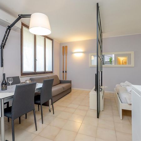 סירמיונה Casa Lugana 9 - Monolocale Con Piscina Fronte Lago מראה חיצוני תמונה