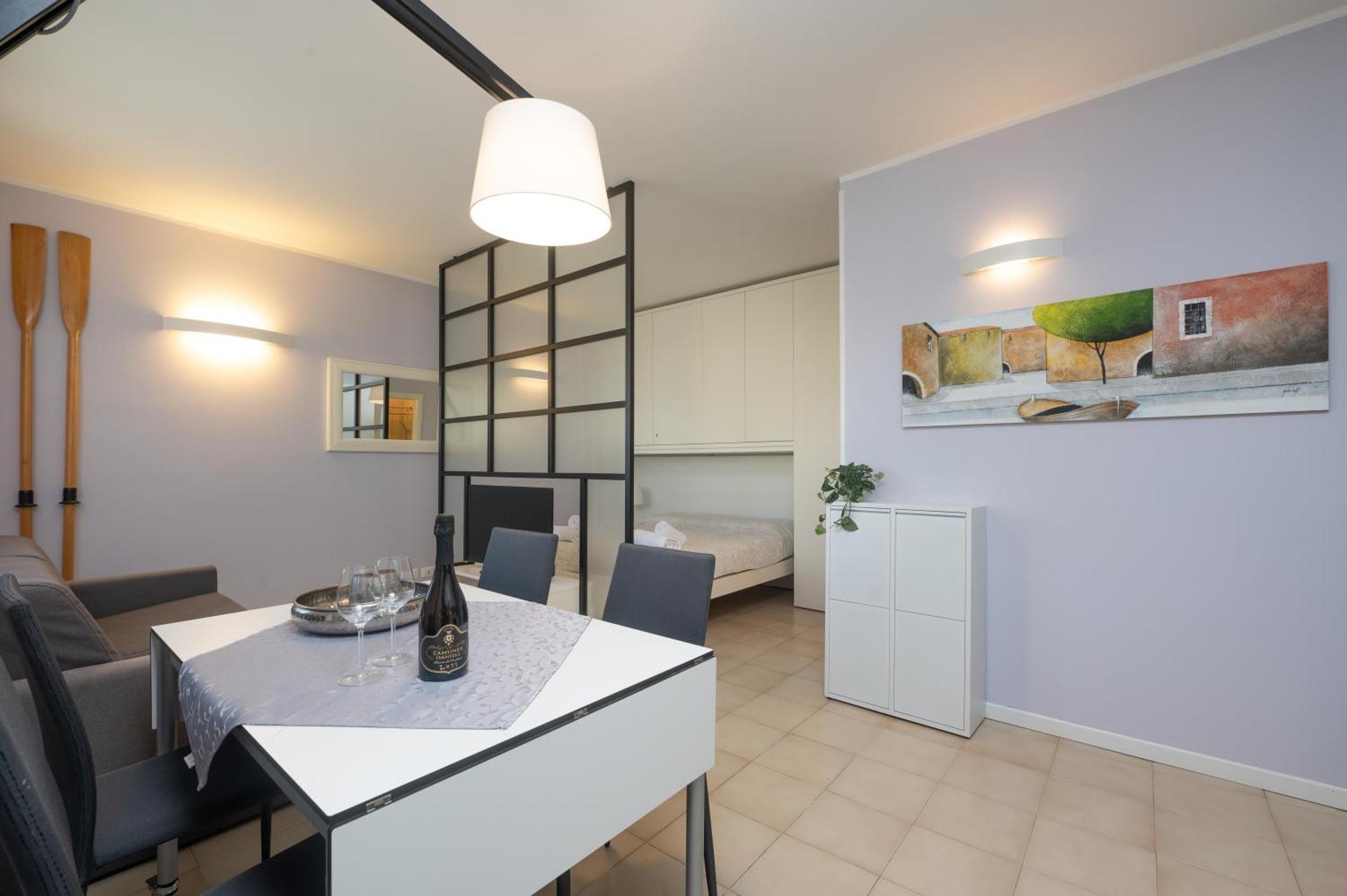 סירמיונה Casa Lugana 9 - Monolocale Con Piscina Fronte Lago מראה חיצוני תמונה