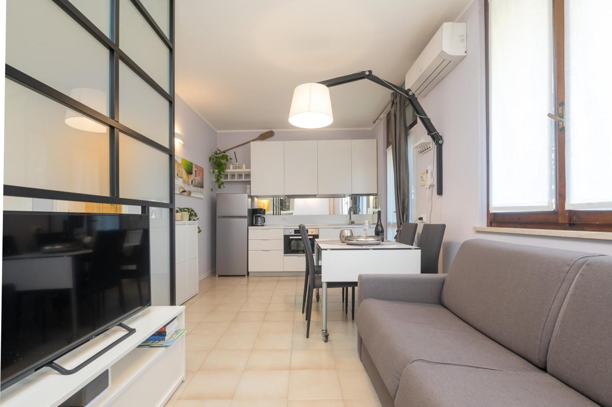 סירמיונה Casa Lugana 9 - Monolocale Con Piscina Fronte Lago מראה חיצוני תמונה